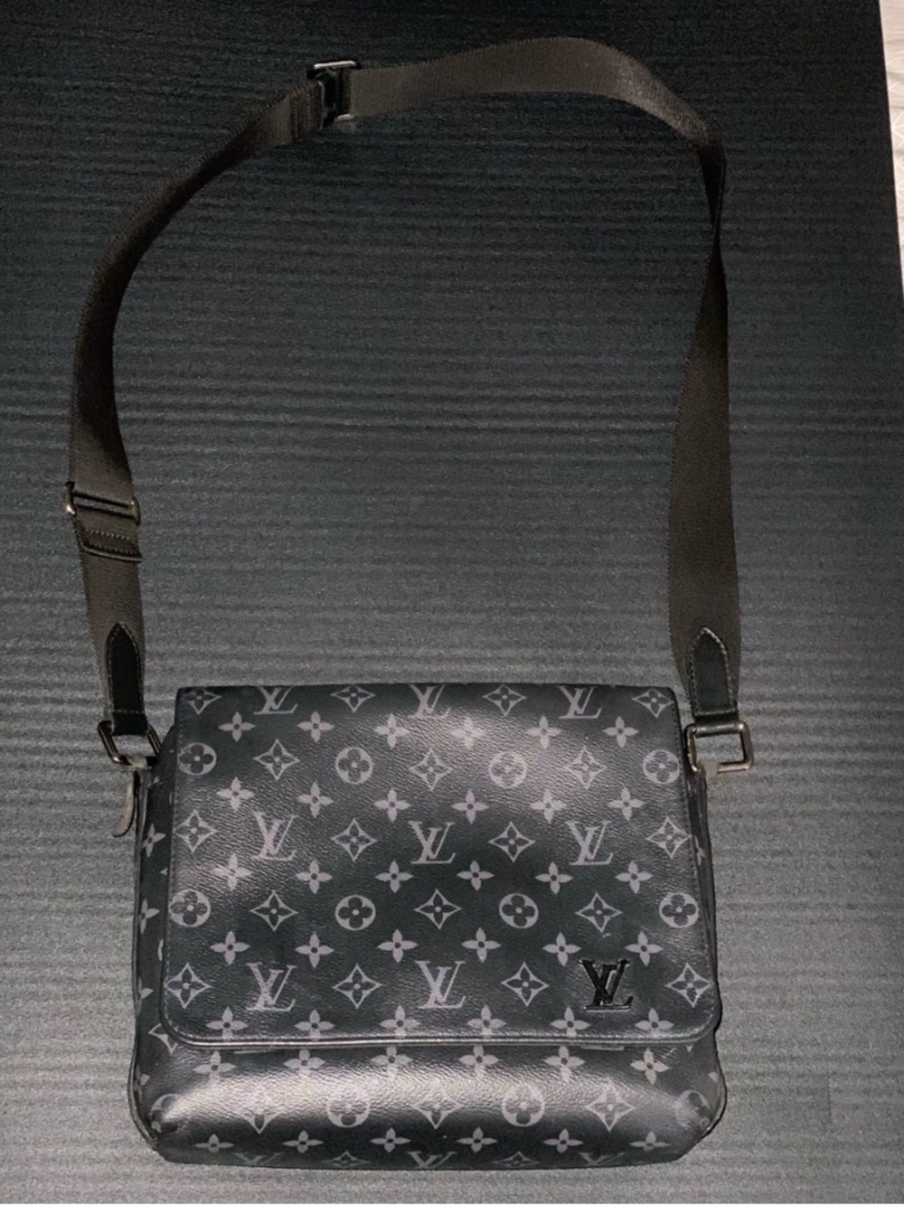 Louis Vuitton Black and Gray Monogram Messenger Bag - Picture 5 of 16